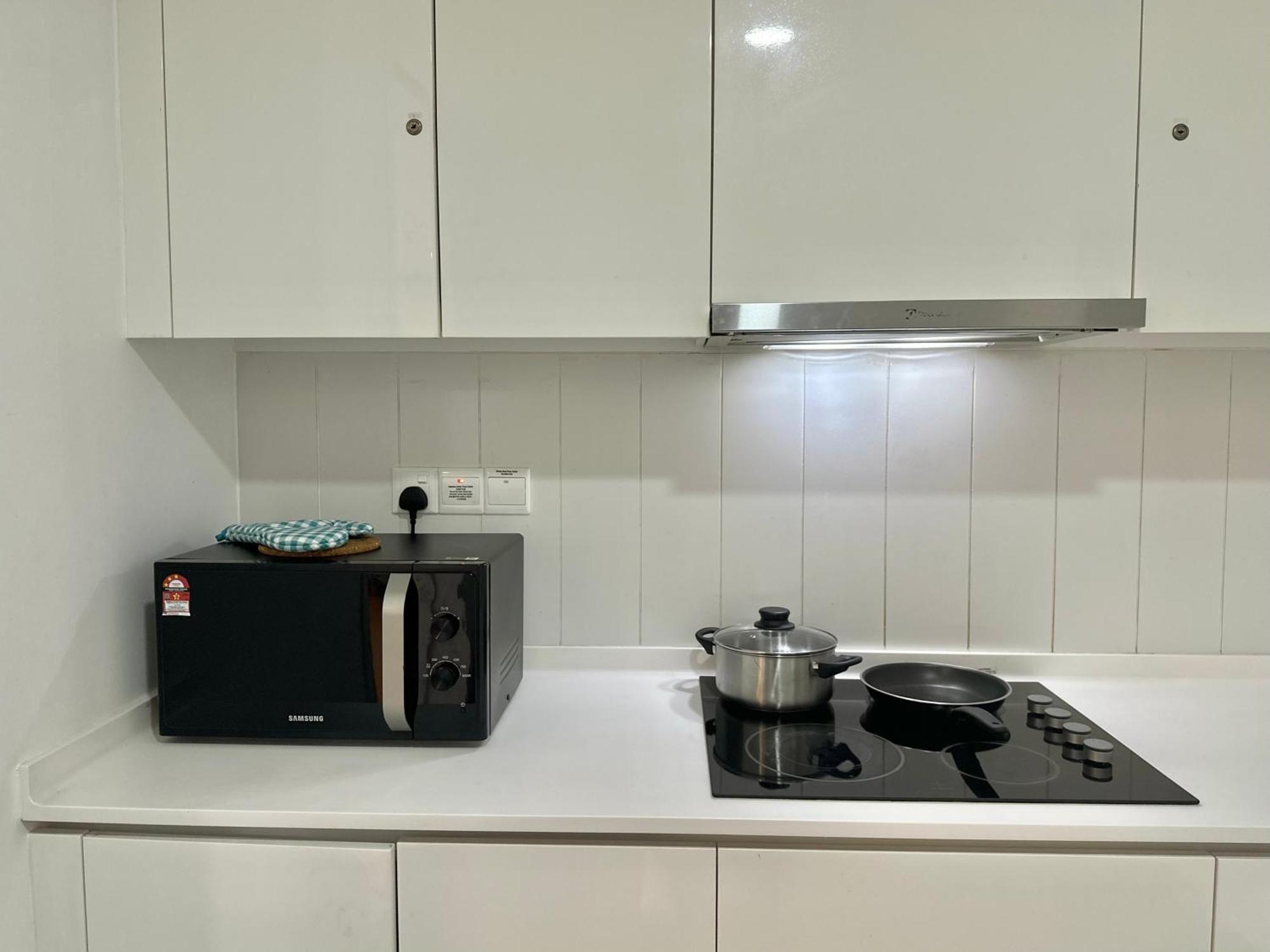 Manatidur@The Hub Ss2 Apartment Petaling Jaya Exterior photo
